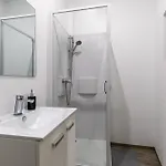 Idéal Couples&pro - Proche Centre Et Gare - Promenade Au Bord De La Charente - Parking à Proximité - Wifi Très Debit - équipement Premium -netflix * Angoulême