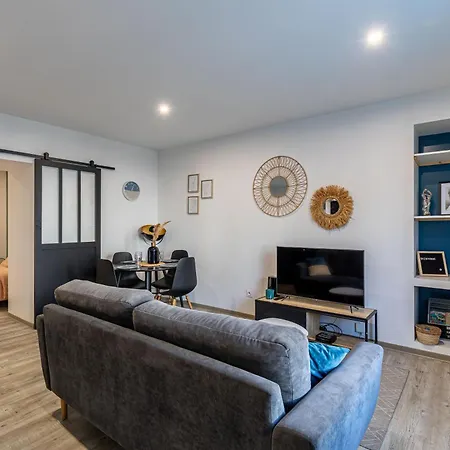 Lägenhet Ideal Couples & Pro - Proche Centre Et Gare - Promenade Au Bord De La Charente - Parking A Proximite - Wifi Tres Debit - Equipement Premium -netflix